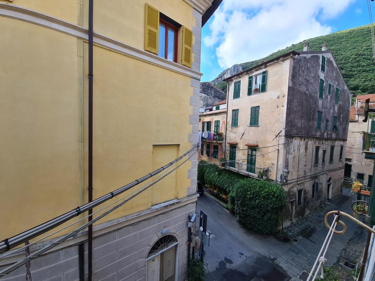 Mansarda A Finalborgo - Fascino E Tradizione Lägenhet Finale Ligure Exteriör bild